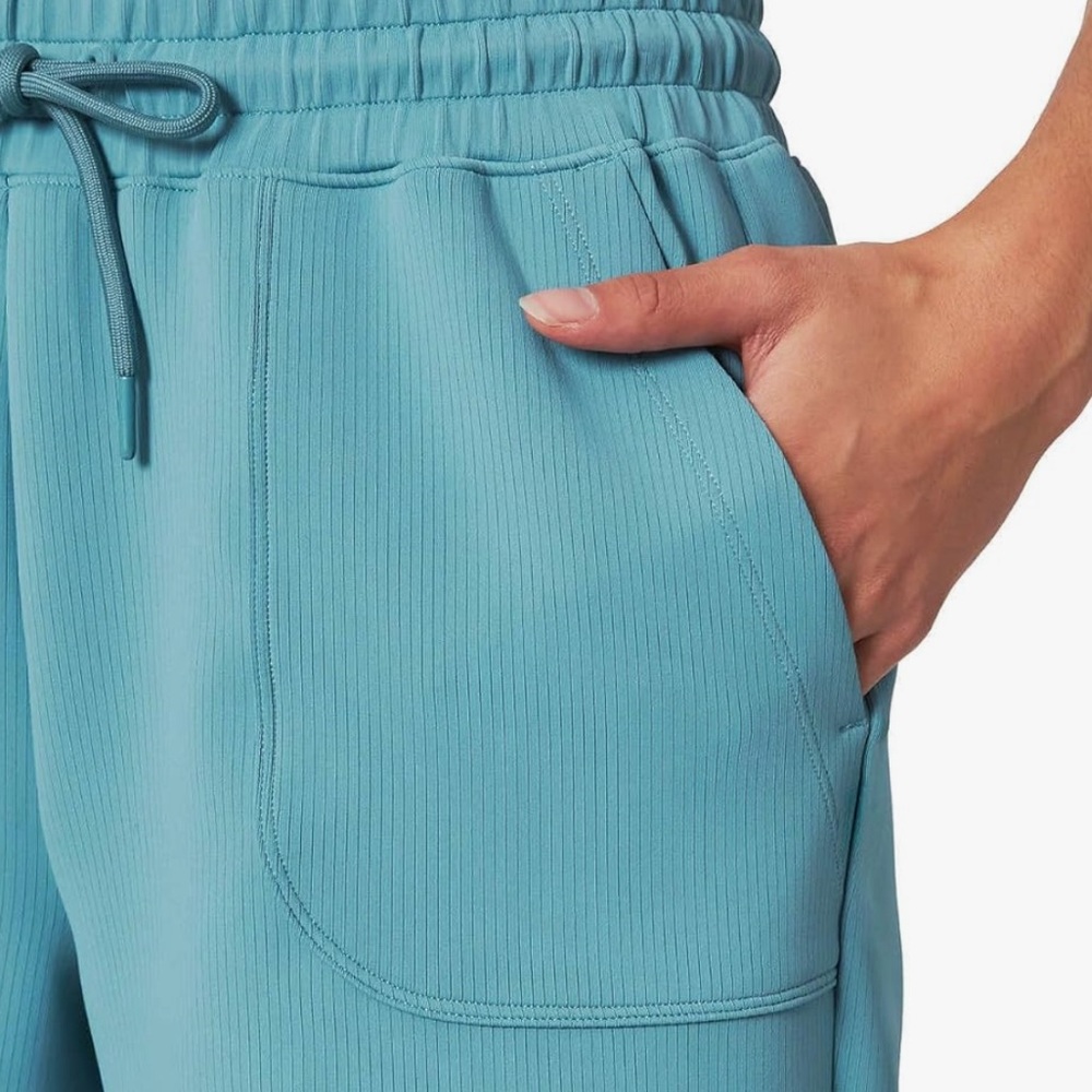 NEW Mondetta Midweight Ribbed Scuba Shorts Women's Small - Picture 3 of 4